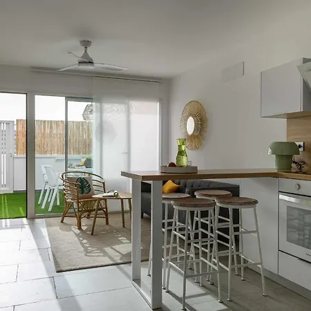 Monstera House - Near The Beach, Air-con, Fast Wifi And Sat Tv By Lanzarote 아파트 *