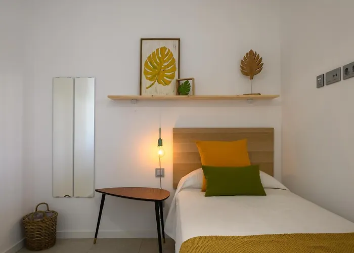 Апартаменты Monstera House - Near The Beach, Air-con, Fast Wifi And Sat Tv By Lanzarote *